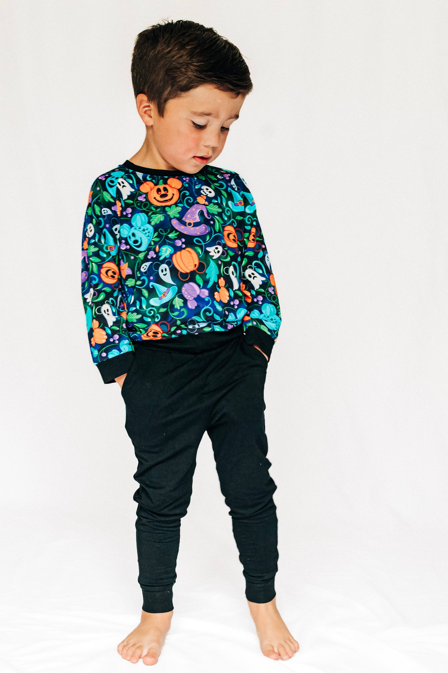 Not-So-Scary Night Crewneck and Joggers Daywear