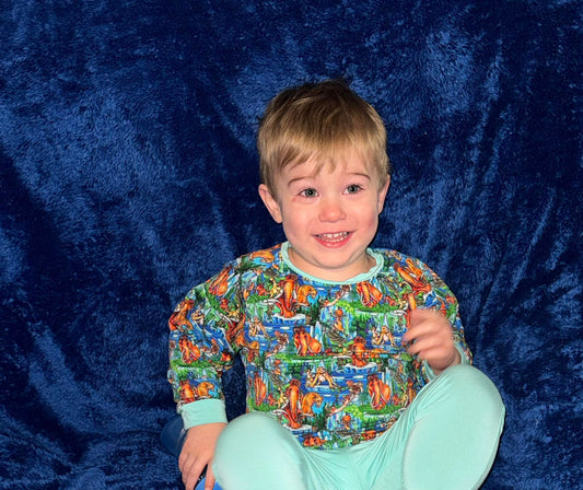 The Big Chill Crewneck and Joggers Daywear Set